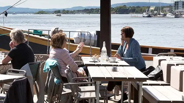 Udendørs terrasse på restauranten
